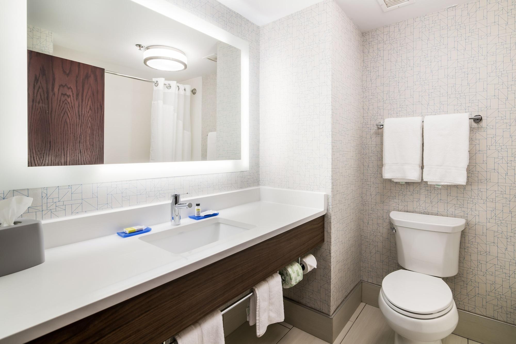 Express - By Ihg Hotel 3*